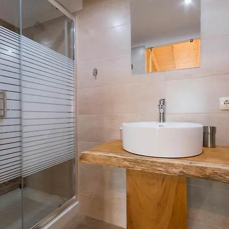 Luca Mare Bed & Breakfast 2*